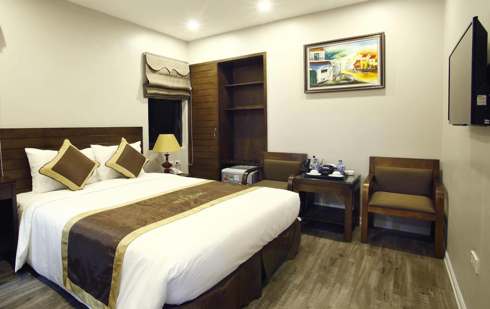 Blue Pearl West Hotel Hanoi Buitenkant foto